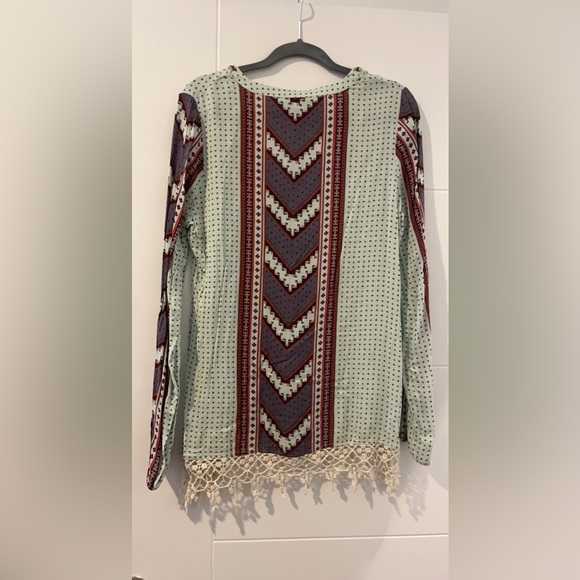 Buckle Gimmicks Blouse - Picture 3 of 3